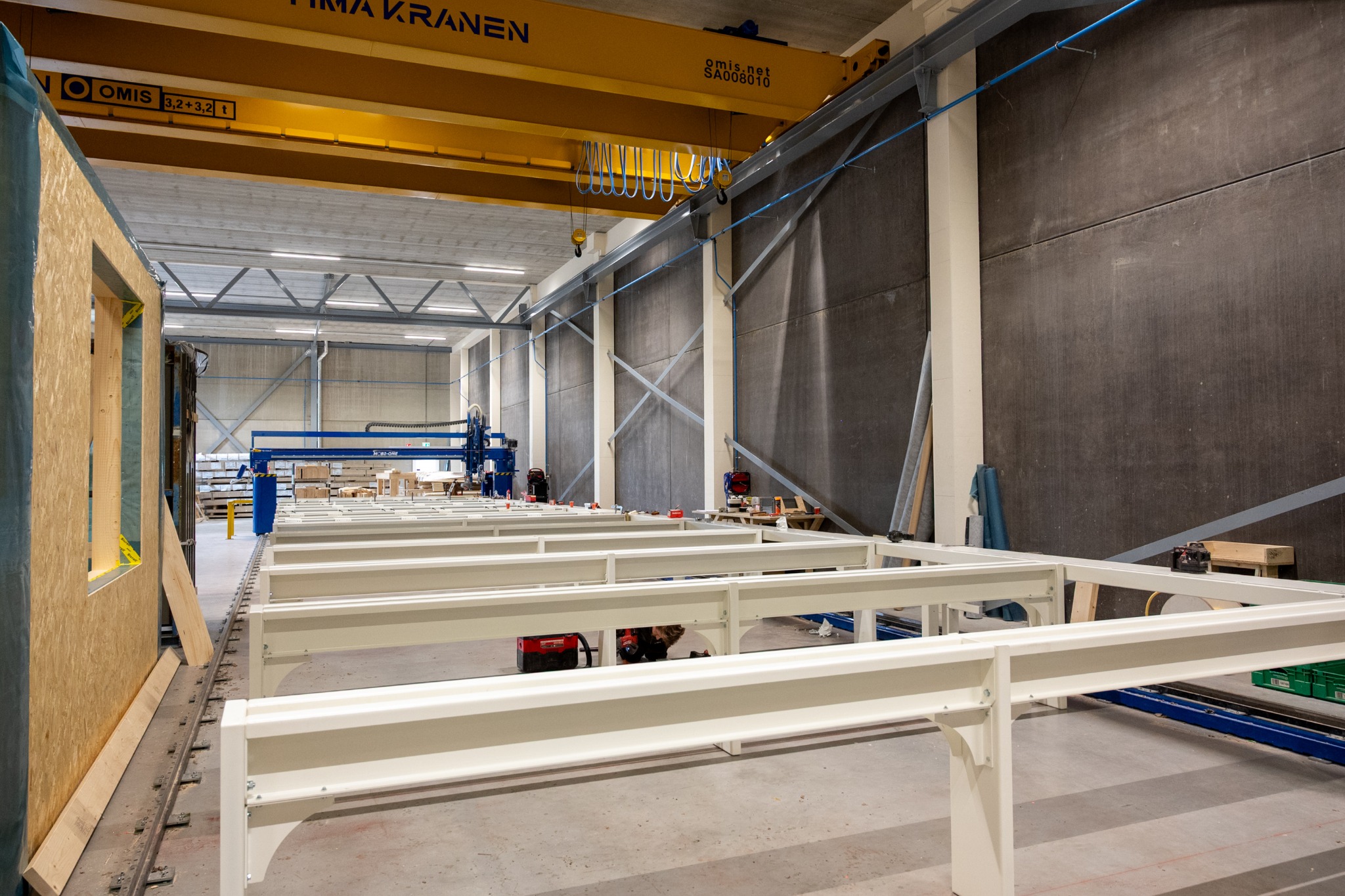 Productielijn met spijkertafel voor HSB elementen